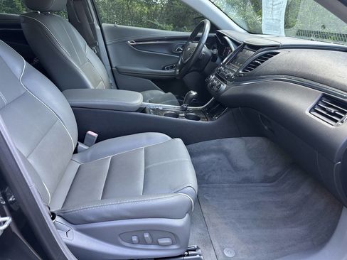 Used 2015 Chevrolet Impala LTZ image 12