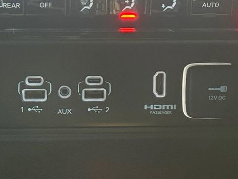 Used 2023 Jeep Grand Cherokee L Summit AWD/4WD image 6
