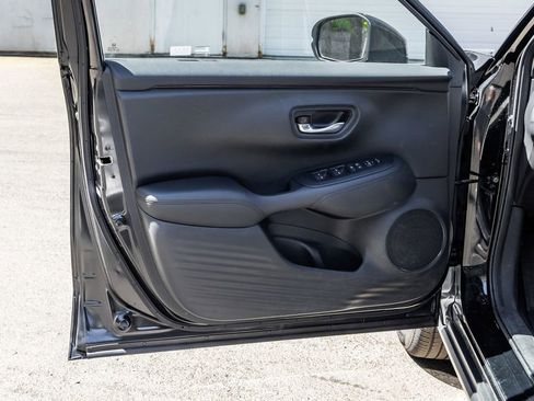 Certified 2023 Honda HR-V LX image 25
