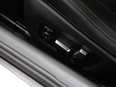 Used 2022 BMW M850i xDrive Coupe image 40