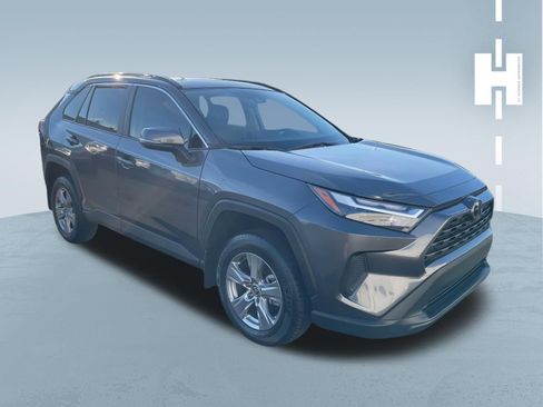 Used 2024 Toyota RAV4 XLE w/ Convenience Package image 2