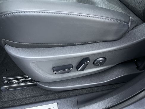 Certified 2025 Nissan Ariya AWD image 13