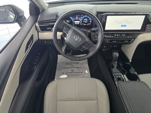 Certified 2025 Toyota Camry XLE FWD image 24