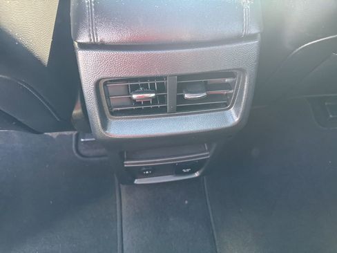 Used 2024 Ford Edge SEL w/ Convenience Package image 10