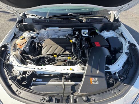 Used 2025 Buick Envista Sport Touring image 30