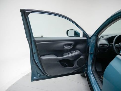 Used 2025 Honda HR-V EX-L image 18