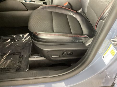 Used 2024 Ford Escape ST-Line w/ Tech Pack #1 AWD/4WD image 15