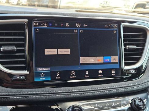 New 2026 Chrysler Pacifica Select FWD image 29