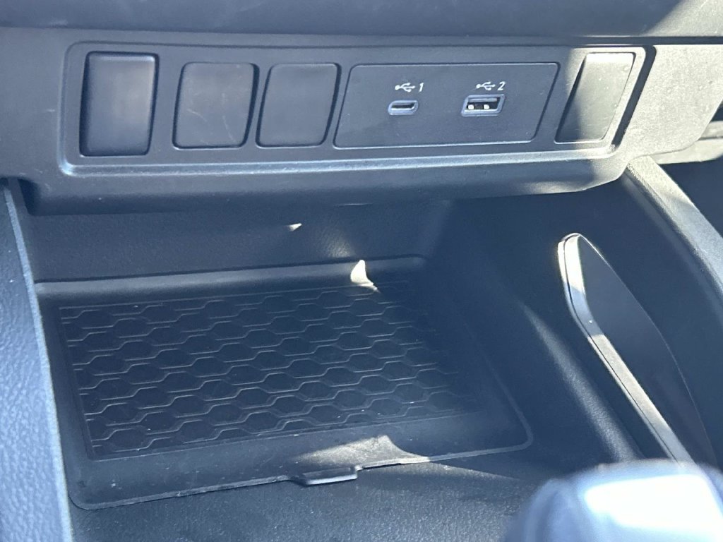 Used 2024 Nissan Frontier S RWD image 17