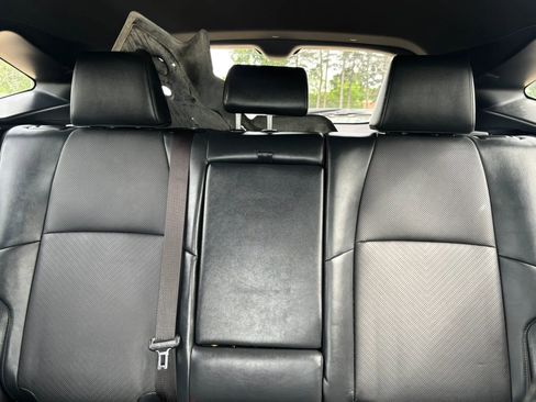 Used 2021 Toyota Venza Limited image 15