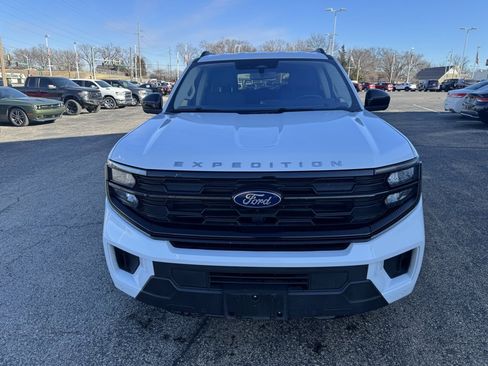 Used 2025 Ford Expedition Max Active image 2