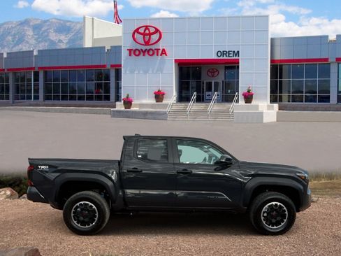 New 2026 Toyota Tacoma TRD Off-Road w/ TRD Off Road Upgrade Package AWD/4WD image 3