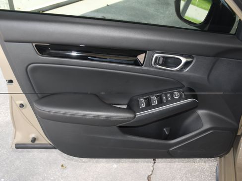 Used 2025 Honda Civic Sport Touring image 10
