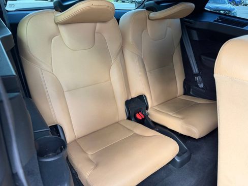 Used 2019 Volvo XC90 T6 Momentum w/ Protection Package Premier AWD/4WD image 21