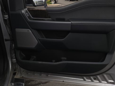 Used 2021 Ford F150 Lariat image 32