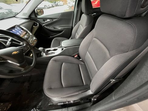 Used 2024 Chevrolet Malibu LT image 29