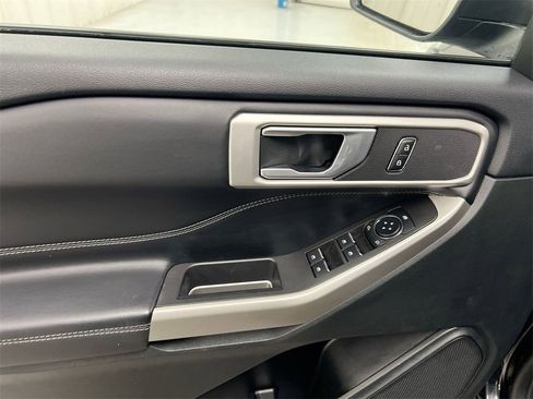 Used 2023 Ford Explorer XLT w/ Equipment Group 202A image 20