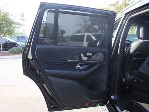 Certified 2025 Mercedes-Benz GLS 580 4MATIC image 33