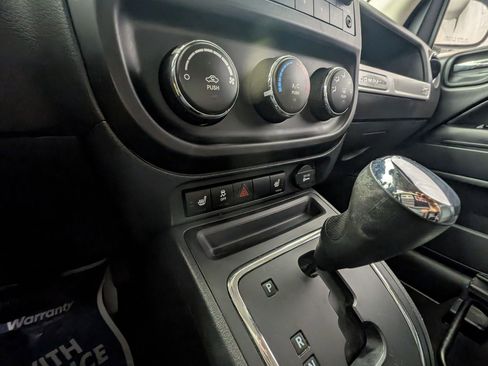 Used 2015 Jeep Compass Sport w/ Power Value Group image 15