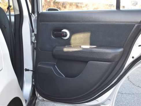 Used 2011 Nissan Versa 1.8 S w/ PWR Plus Pkg image 11