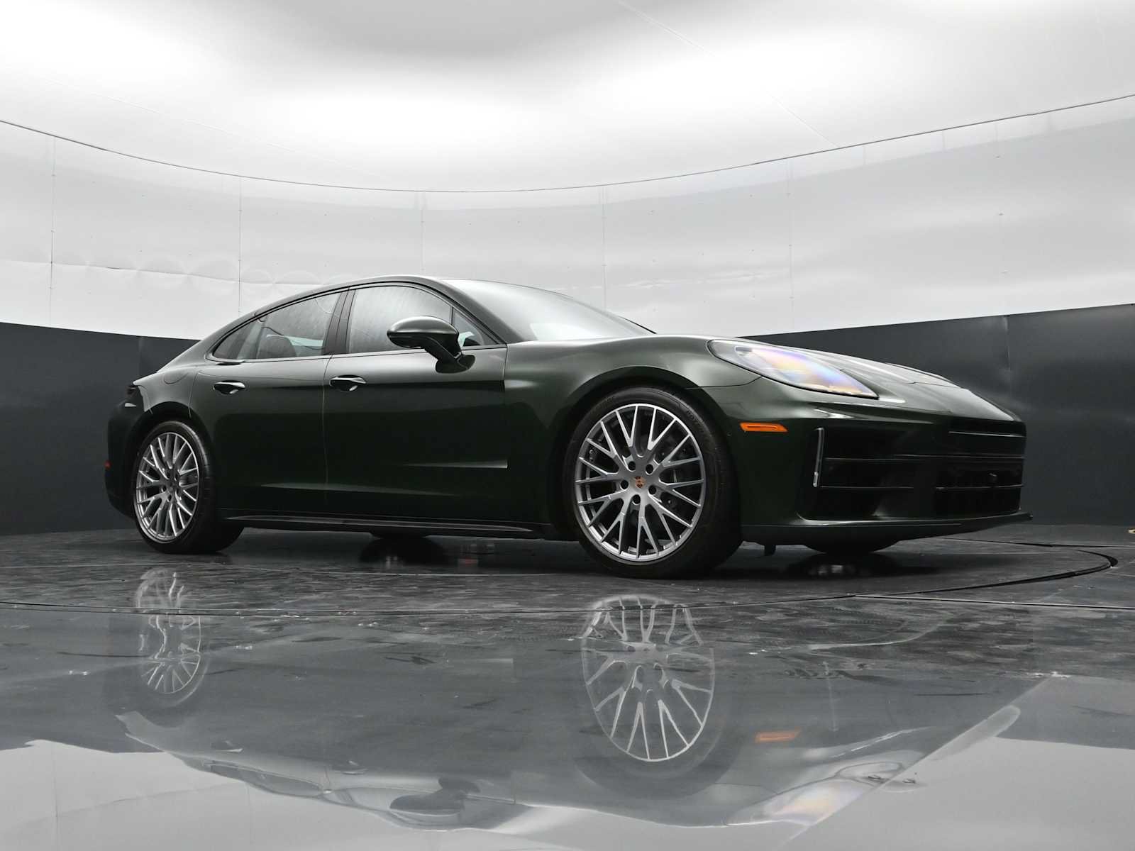 New 2026 Porsche Panamera RWD image 43