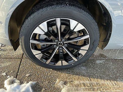 New 2026 Volvo XC60 T8 Plus w/ Climate Package AWD/4WD image 12