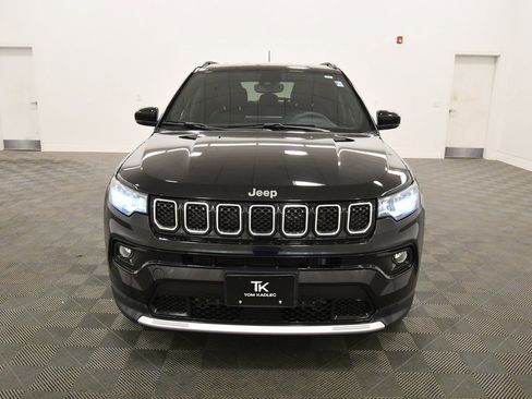 Used 2023 Jeep Compass Limited image 11