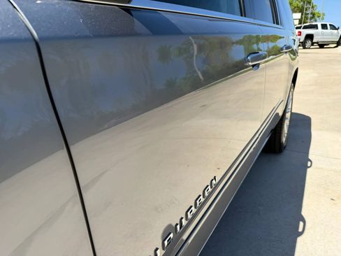 Used 2019 Chevrolet Suburban Premier w/ Premier Plus Edition AWD/4WD image 72
