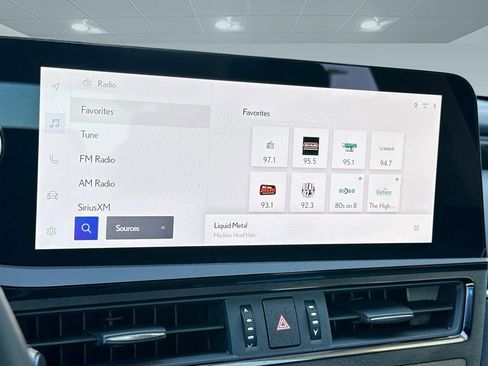 Used 2025 Lexus ES 300h ES 300h image 24