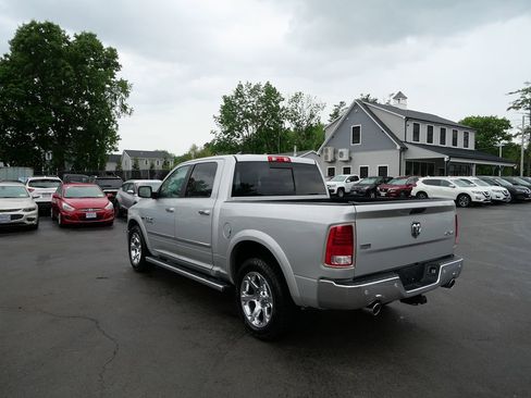 Used 2017 RAM 1500 Laramie AWD/4WD image 5