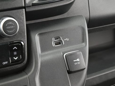 Used 2025 RAM ProMaster 2500 image 31