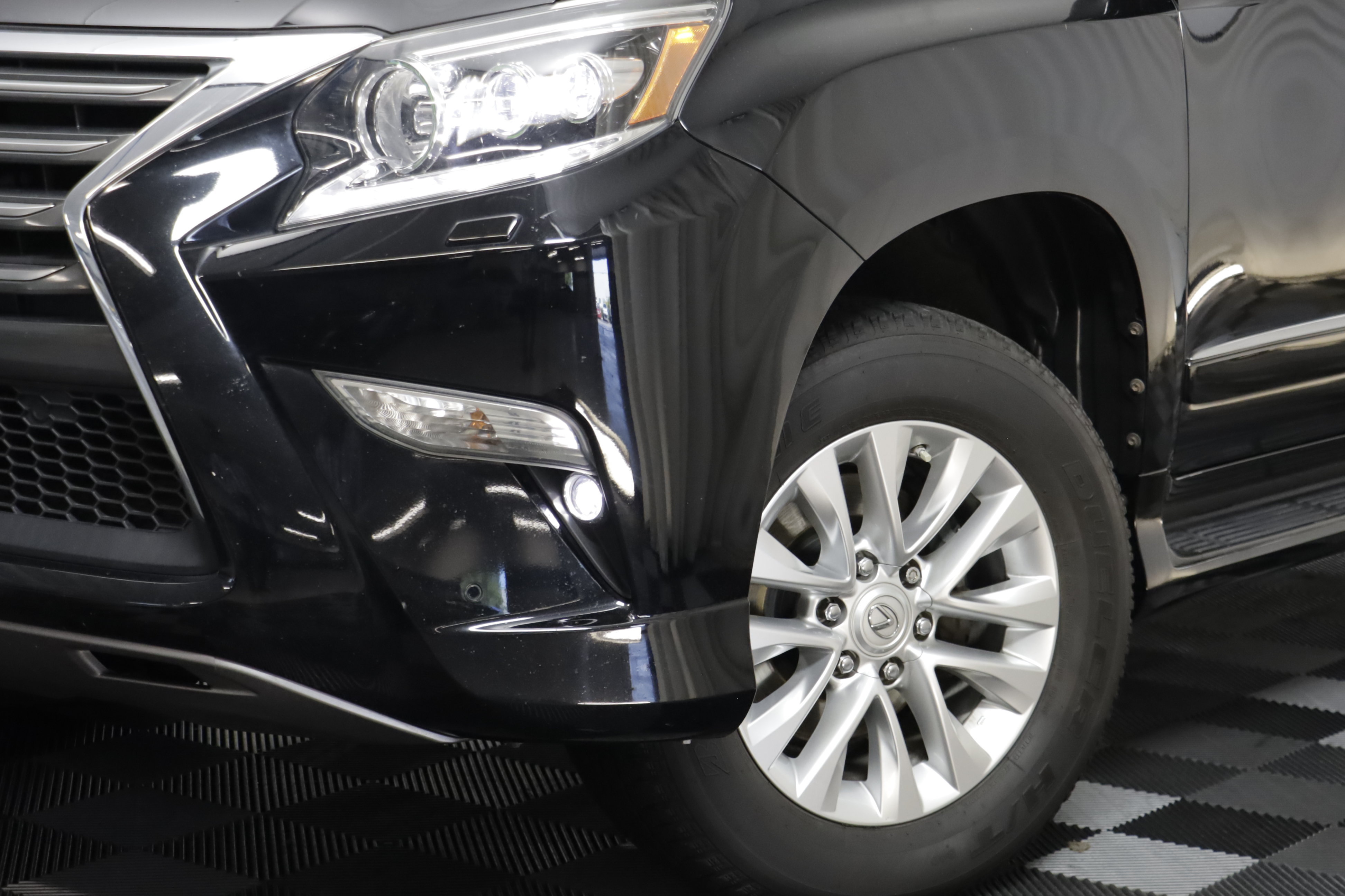 Used 2018 Lexus GX 460 Premium w/ Premium Package AWD/4WD image 3