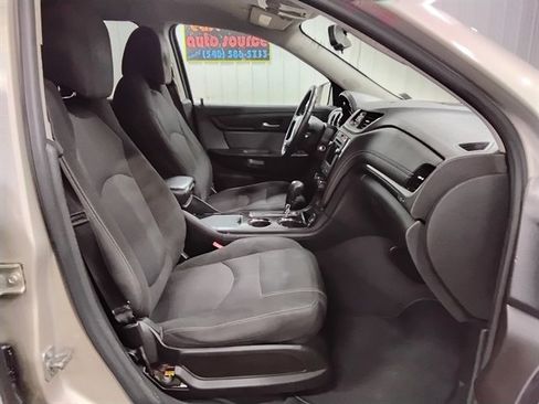 Used 2017 Chevrolet Traverse LT w/ Style and Technology Package AWD/4WD image 15