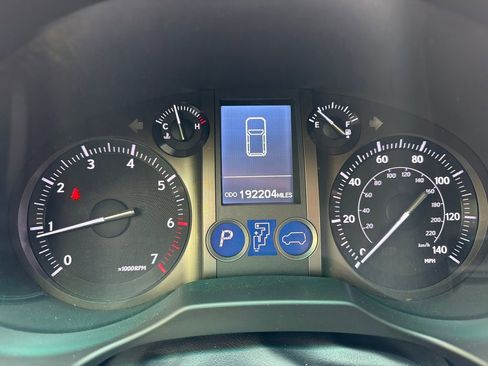 Used 2011 Lexus GX 460 w/ Convenience Pkg image 9