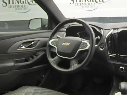 Used 2023 Chevrolet Traverse LT FWD image 16