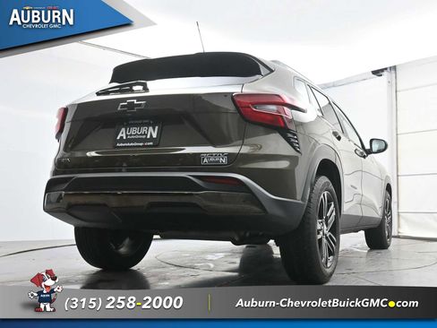 Used 2024 Chevrolet Trax ACTIV FWD image 22