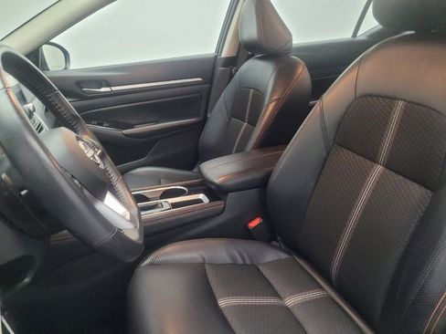 Used 2025 Nissan Altima 2.5 SR FWD image 17