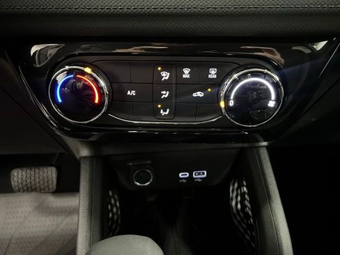 New 2026 Chevrolet TrailBlazer LT w/ Driver Confidence Package FWD image 18