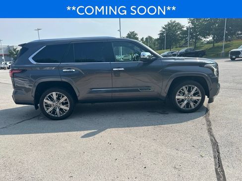 Used 2024 Toyota Sequoia Capstone AWD/4WD image 4