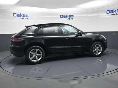Used 2020 Porsche Macan AWD/4WD image 8