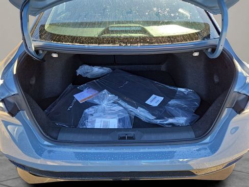 New 2026 Nissan Sentra SR w/ Floor Mat Package FWD image 31