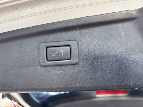 Used 2019 Subaru Outback 2.5i Limited w/ Popular Package #2 AWD/4WD image 32