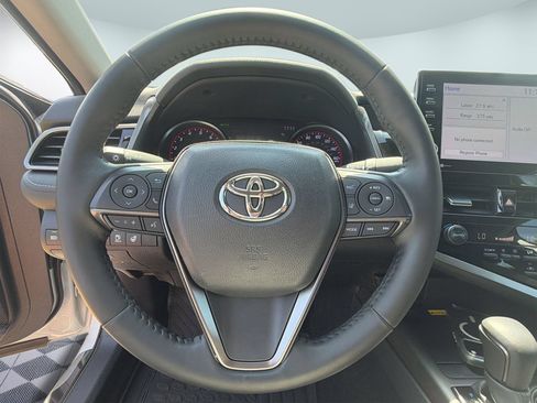 Used 2023 Toyota Camry XSE w/ Cold Weather Package FWD image 11