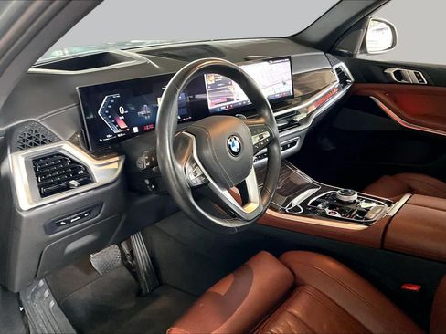 Used 2024 BMW X5 sDrive40i w/ Executive Package RWD image 16