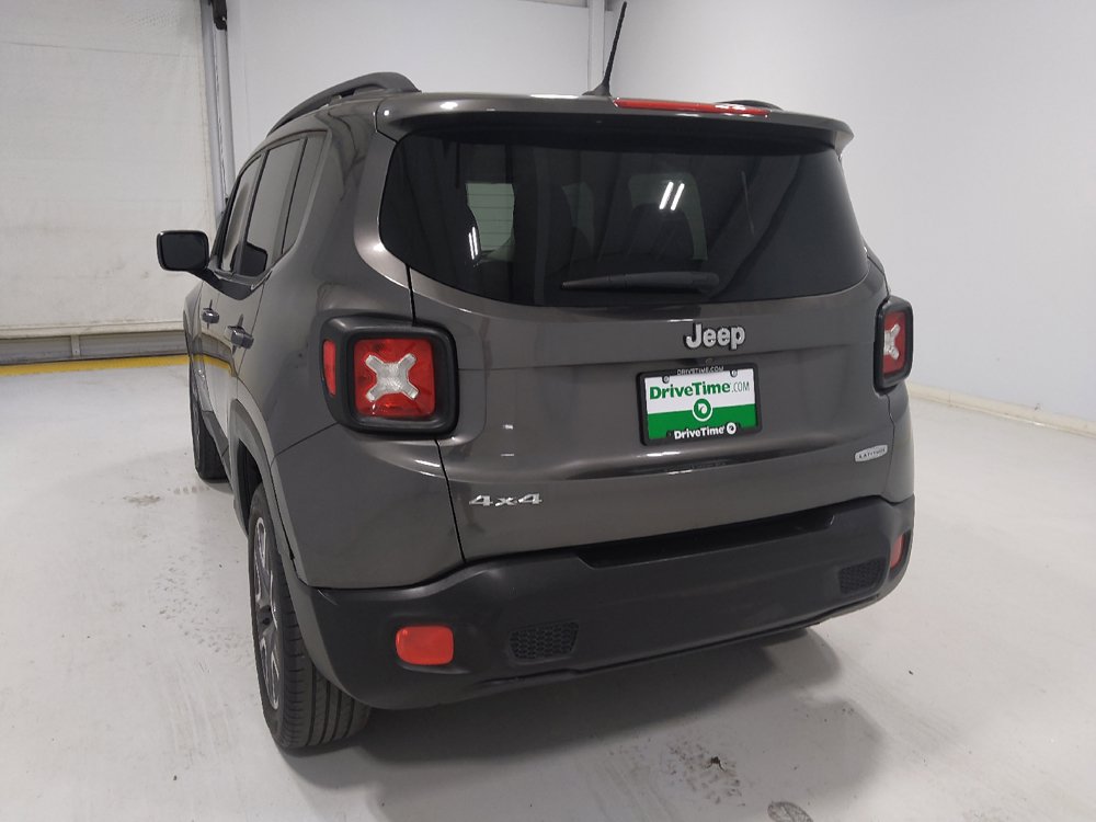 Used 2016 Jeep Renegade Latitude w/ Cold Weather Group AWD/4WD image 6