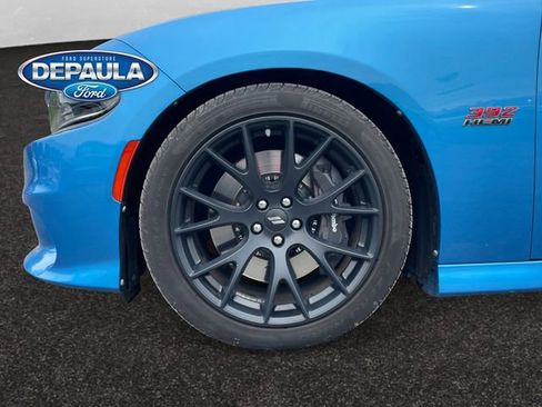 Used 2019 Dodge Charger Scat Pack w/ Dynamics Package RWD image 18