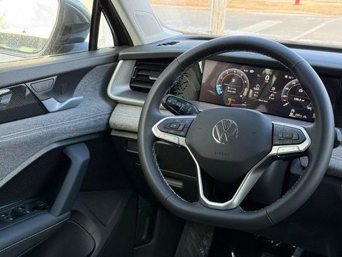 New 2026 Volkswagen Tiguan S image 8