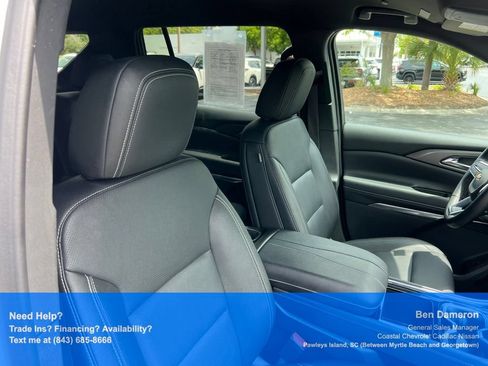 Used 2025 Chevrolet Traverse LT FWD image 25