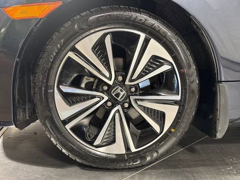 Certified 2017 Honda Civic EX-T image 2