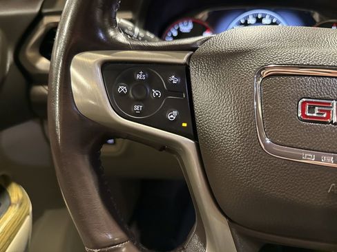 Used 2019 GMC Acadia Denali w/ Technology Package image 19